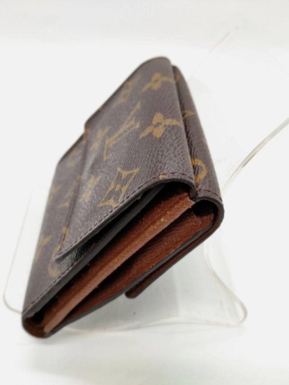 LOUIS VUITTON Monogram Elise Wallet - Picture 2 of 8